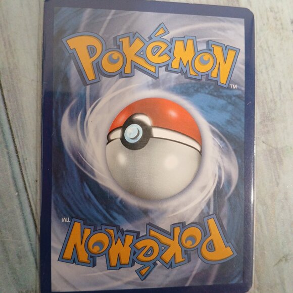 Pokemon Card Totodile 25 anniversary holo - Picture 4 of 4